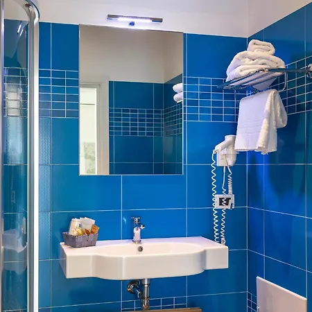 Porta Di Ponente - - Centro Storico - Parcheggio Bici E Moto Gratuito 4*