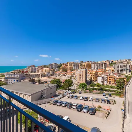 Porta Di Ponente - - Centro Storico - Parcheggio Bici E Moto Gratuito 4*