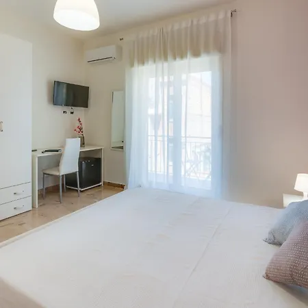 Porta Di Ponente - - Centro Storico - Parcheggio Bici E Moto Gratuito 4* Sciacca