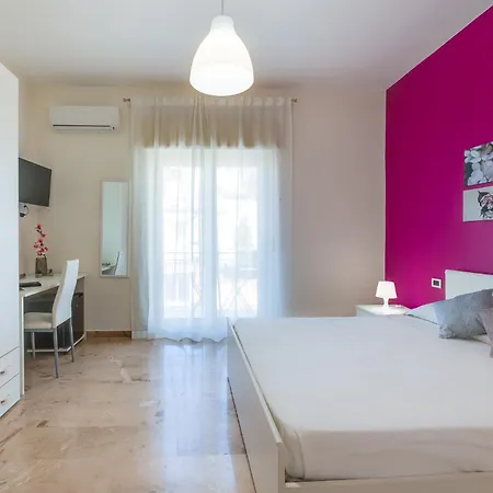 Porta Di Ponente - - Centro Storico - Parcheggio Bici E Moto Gratuito Gæstehus 4*