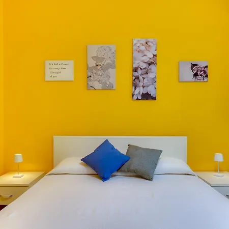 Porta Di Ponente - - Centro Storico - Parcheggio Bici E Moto Gratuito