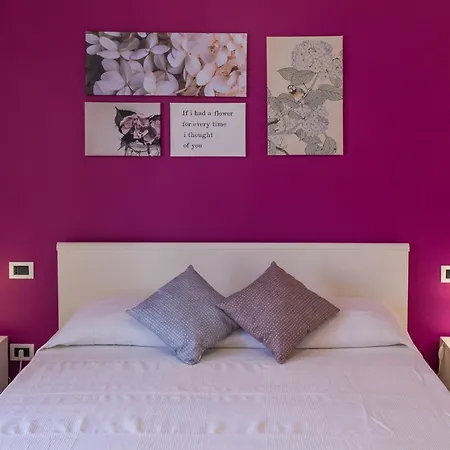 Porta Di Ponente - - Centro Storico - Parcheggio Bici E Moto Gratuito