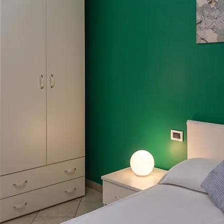 Porta Di Ponente - - Centro Storico - Parcheggio Bici E Moto Gratuito