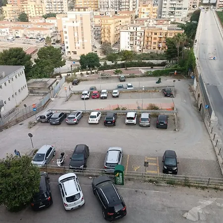 Porta Di Ponente - - Centro Storico - Parcheggio Bici E Moto Gratuito Gæstehus 4*